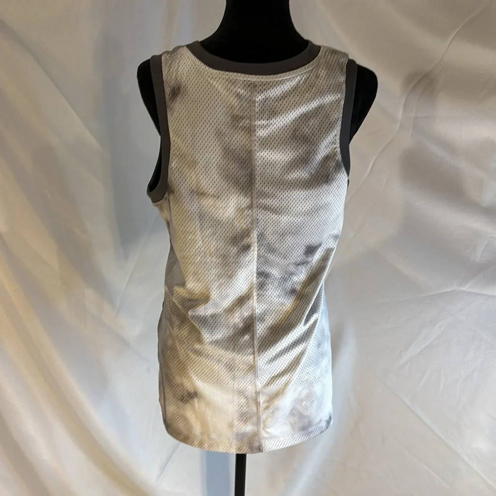 Nike jersey gray